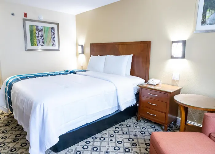 Days Inn By Wyndham College Park Atlanta Airport South
