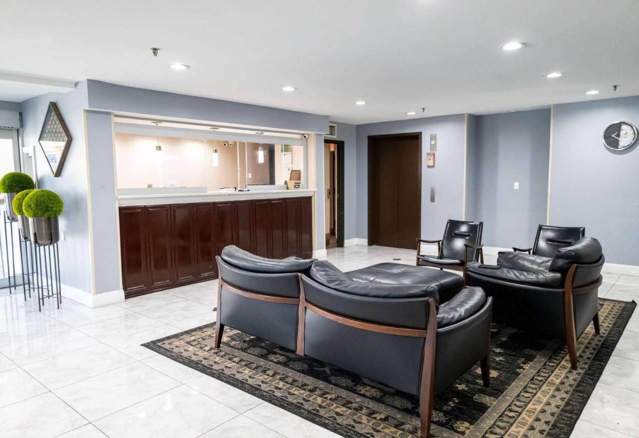 Days By Wyndham Atlanta Airport South Hotel *